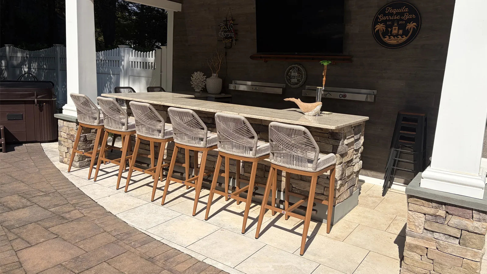 Backless vs. High-Back: Which Style Suits Your Backyard Bar "Vibe"?