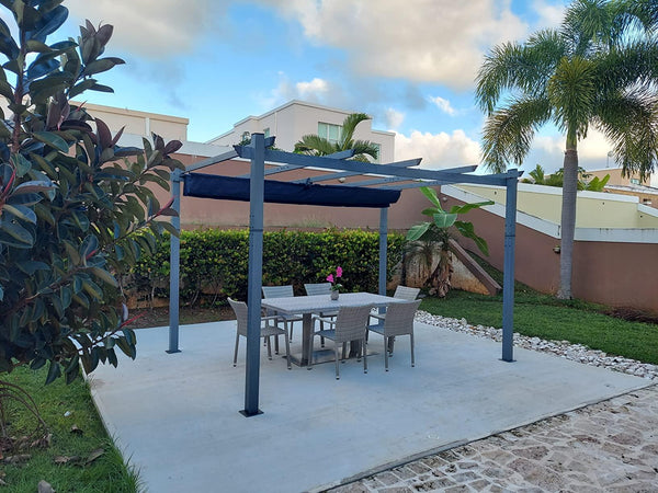 It is the perfect choice for you to spend a good time outdoors with friends in the season.