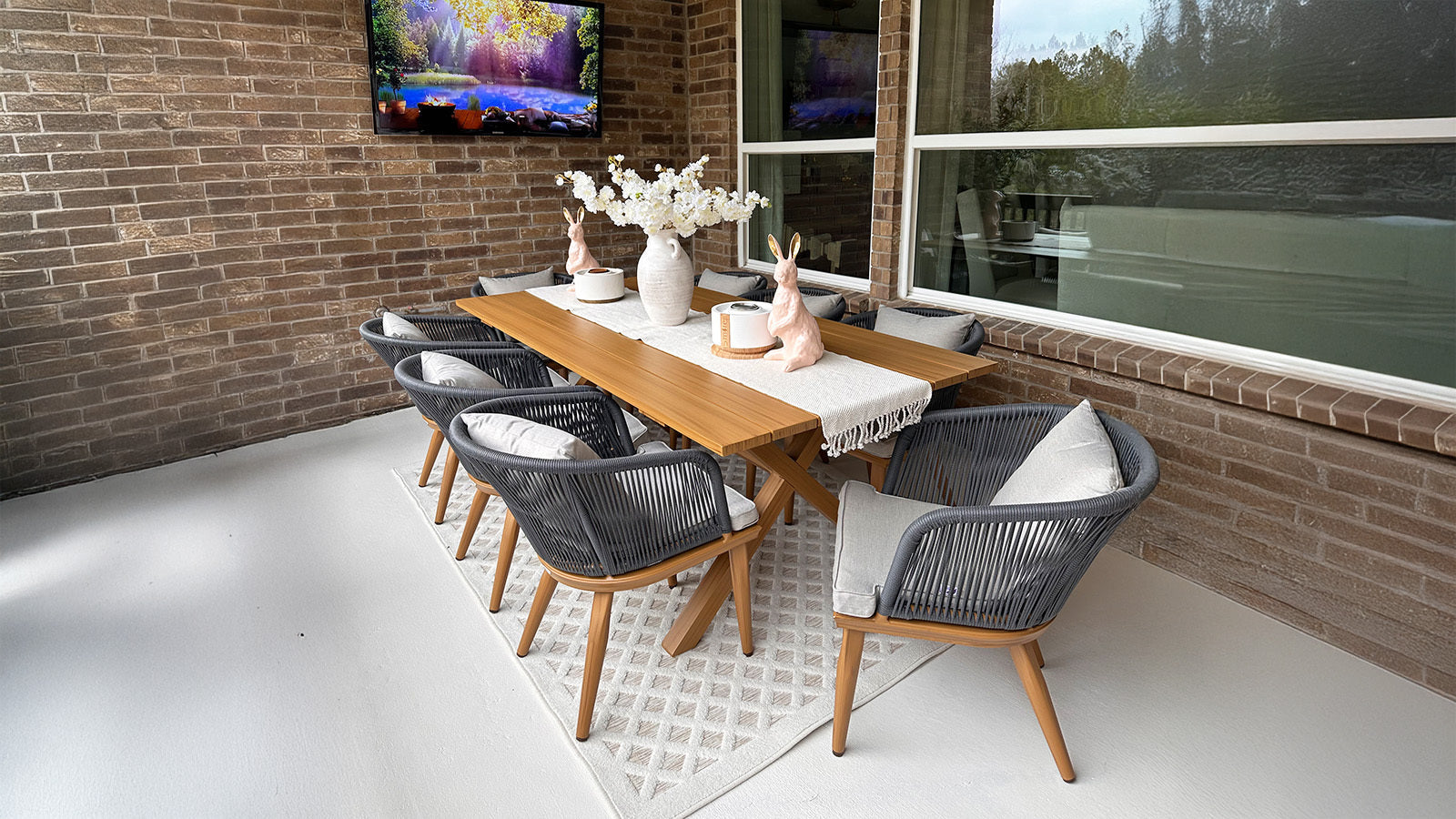 Why is High-Density Polyethylene (HDPE) a Popular Material for Outdoor Furniture?