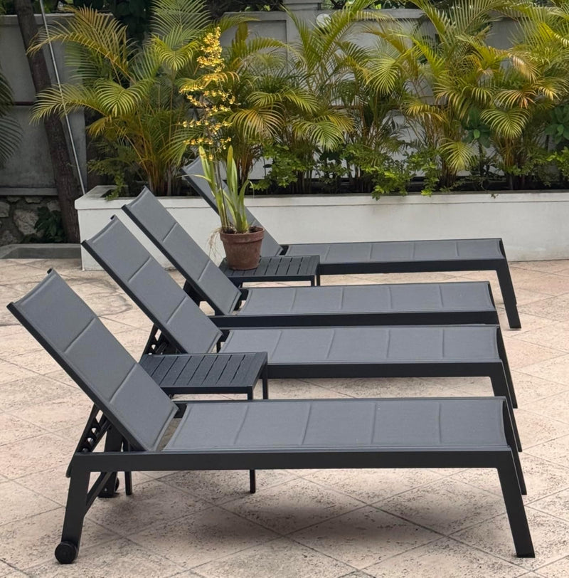 PURPLE LEAF Outdoor Aluminum Chaise Lounge Set of 3 with Wheels and Side Table for Outdoor Backyard Poolside