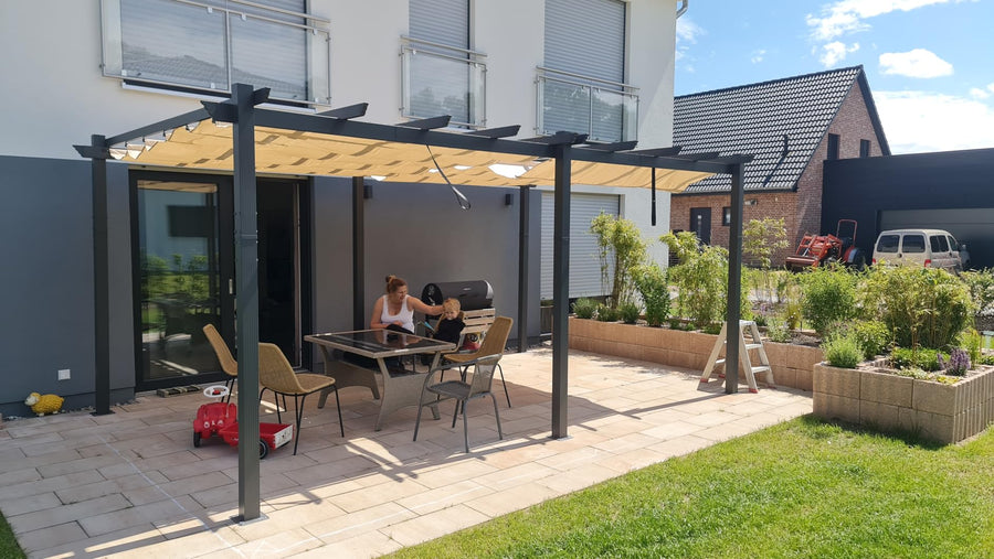 wall-mounted retractable pergola