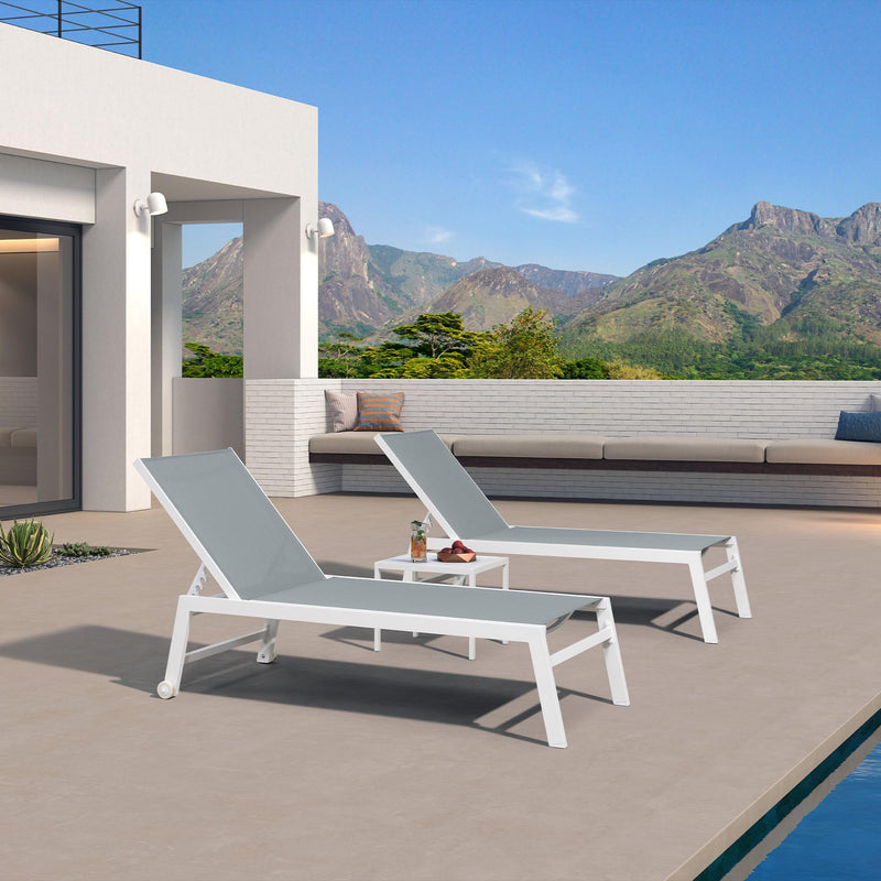 PURPLE LEAF Outdoor Chaise Lounge Chairs Set of 2 White Aluminum Lounge Chair Five-Position Adjustable Chaise with Wheels and Table for Pool Deck Patio